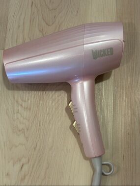 Wicked x Conair Glinda Pink Pearl Hair Dryer